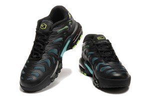 Nike Air Max Plus Drift (M) Black Green FD4290-006 Sneakers